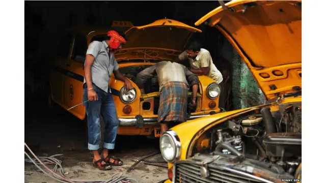 एम्बैसडर कार