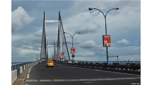 एम्बैसडर कार