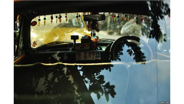 एम्बैसडर कार