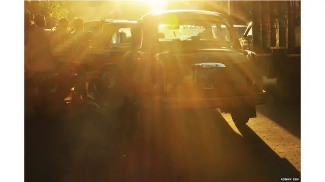 एम्बैसडर कार