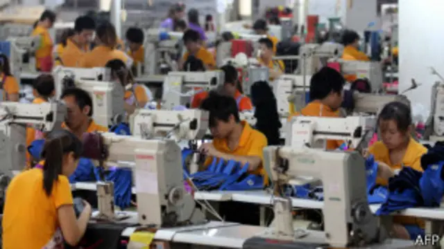 أصبحت الصين أكبر مصدر للسلع في العالم عام 2009. 