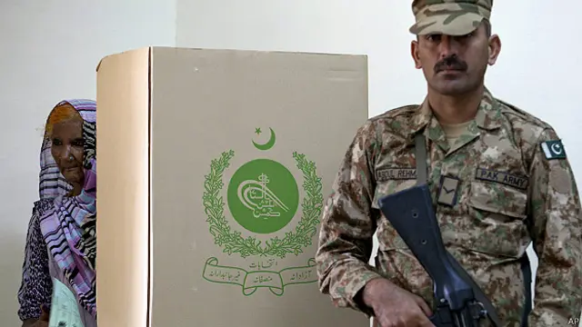 पाकिस्तान, सेना, फ़ौज, नियुक्तियां, आर्मी चीफ़, सेना प्रमुख, नवाज़ शरीफ़