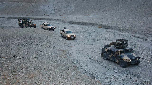 ترس از موجودیت طالبان در این دره بود و ایستهای بازرسی ارتش در طول راه وجود داشت.