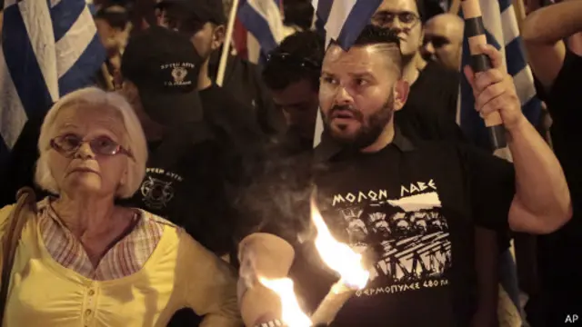 Марш стронников партии "Золотая заря"