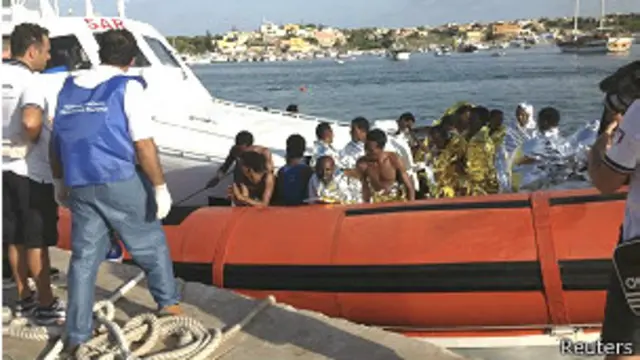 Sobrevivientes del hundimiento del barco