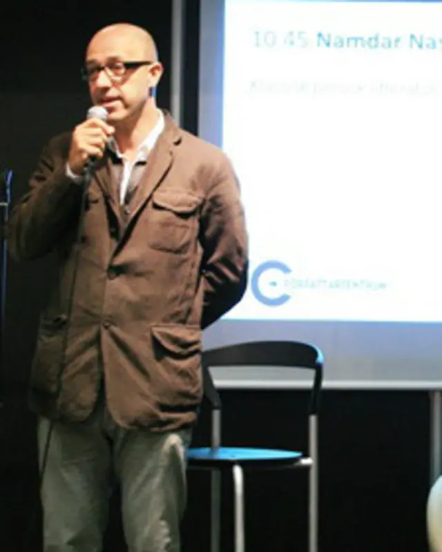 نامدار ناصر مترجم، نویسنده و شاعر ایرانی مقیم سوئد از میهمانان کانون نویسندگان سوئد بود