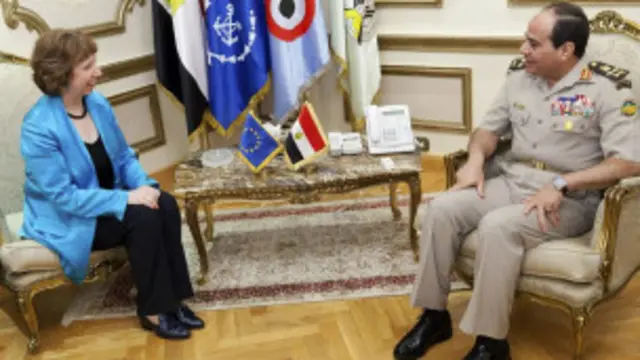 التقت أشتون بمعظم أطراف العملية السياسية، ومنهم وزير الدفاع.