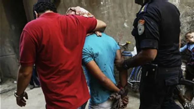 هواداران گروه اخوان المسلمین اعلام کرده اند که اعتراضات خیابانی خود را همزمان با چهلمین سالگرد جنگ اعراب و اسرائیل (یکشنبه ششم اکتبر) افزایش خواهند داد