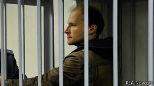 Денис Синяков работал судне "Арктик Санрайз" по заданию портала Lenta.ru