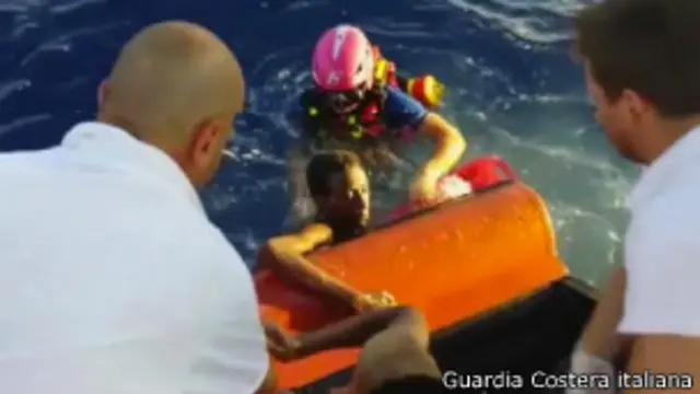 Lampedusa, rescate con vida de una persona