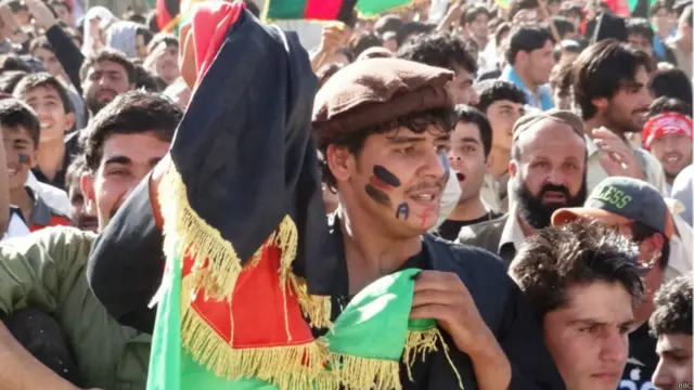 د جشن په ګډونوالو کې د ژوند د هر اړخ اړوند کسان ښامل وو.