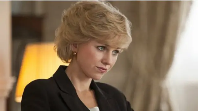 ناعومي واتس