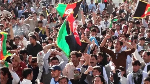 کینیا ملي لوبډلې د ټولو لوبغاړو په سوځېدو افغانستان ته د ۱۹۴ منډو هدف وټاکه، چې افغان لوبډلې د ۳ وېکټو په غورځېدو په خورا اسانۍ سره تر لاسه کړ.
