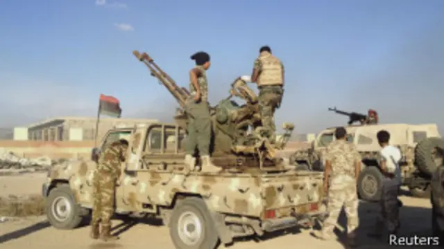 تعتبر مشكلة انتشار الأسلحة أكبر مشكلة تواجه الحكومة الليبية