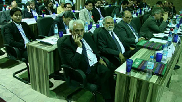 د ملي امنیت سلاکار ډاکتر رنګین دادفر سپنتا هم په خپله وینا کی د سیمې د هېوادونو پر تګ لارو نیوکه وکړه او ویې ویل چې دغه هېوادونه له خپلو اقتصادي وړتیاوو سمه ګټه نه اخلي.