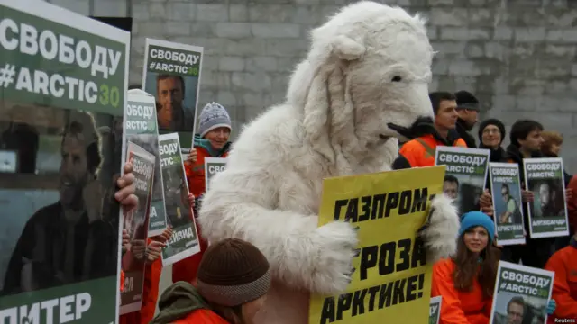 Акция в поддержку арестованных в России экологов