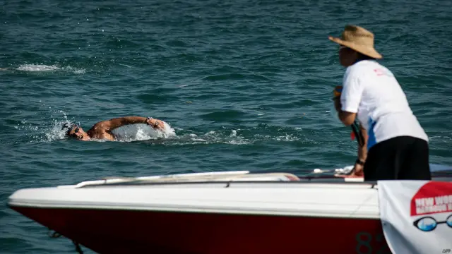 विक्टोरिया हार्बर, हॉन्गकॉन्ग, तैराक, न्यू वर्ल्ड हार्बर रेस