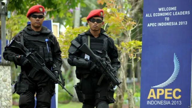 Aparat keamanan di Bali 