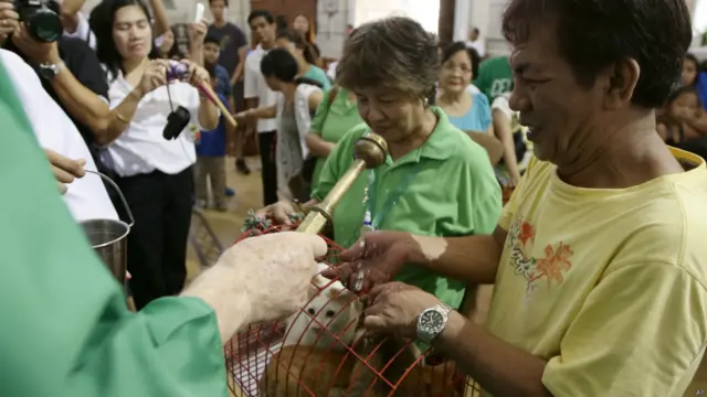 जानवरों के संरक्षक असीसी के संत फ्रांसिस