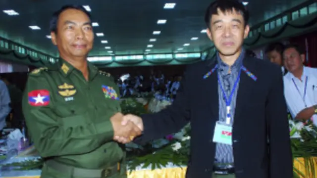 Deputy General Myint Soe and Maj Gen Gun Maw