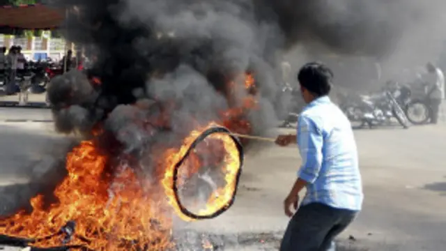 وجے واڑا میں مظاہروں کے دوران تشدد کے واقعات ہوئے ہیں