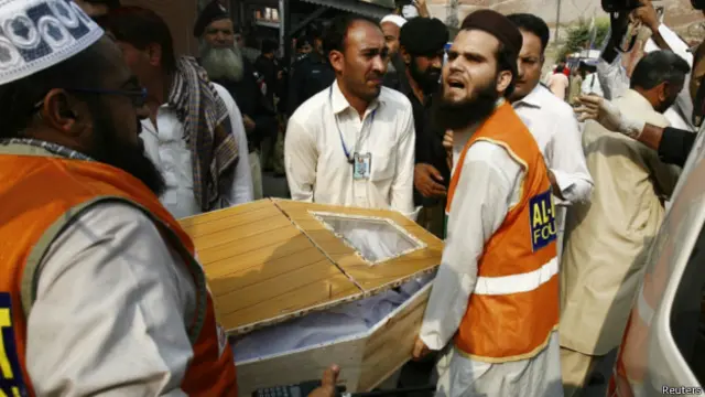 पाकिस्तान, पेशावर, पोलियो उन्मूलन अभियान हमला