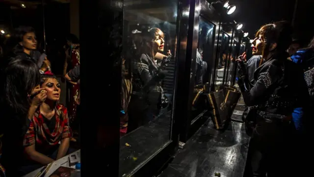 اسلام آباد فیشن ویک 2008 سے ہر سال اسلام آباد میں انٹرنیشل پاکستان فیشن کونسل اور ٹریڈ ڈیویلپمنٹ اتھارٹی کے تعاون سے منعقد کیا جاتا ہے۔