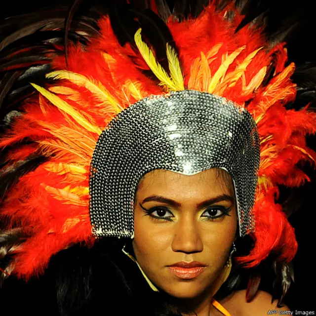 මේ වසරේ තම නිර්මාණ වලට තේමා කරගත්තේ දිය යට ලෝකය සහ කුරුල්ලන්ගේ පාරාදීසය බවයි සොනාලි පවසන්නේ 