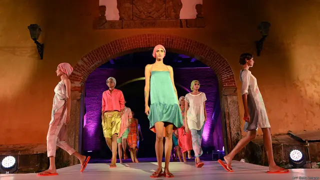 ශ්‍රී ලංකාව, ඉන්දියාව, පකිස්ථානය සහ බංග්ලාදේශය යන රටවලට අයත් මෝස්තර නිර්මාණ ශිල්පීන්ගේ නවතම නිර්මාණ එළිදැක්වීමක් ඓතිහාසික ගාල්ල නගරයේදී පැවැත්විණි.