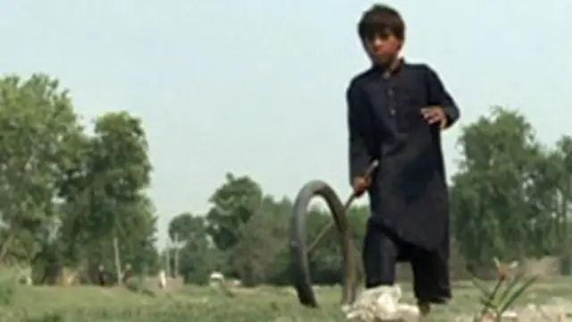 گاؤں میں کبھی کبھی اتنی گندگی جمع ہو جاتی ہے کہ بیماریوں کے پھیلنے کا خطرہ ہوتا ہے: ناظم اللہ 