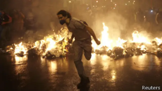 Анархист в маске