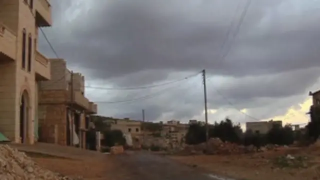 راپور وايي دغه پېښه د ساحلي ښار لاذقيه سره نژدې په څو کليو کې رامنځته شوې