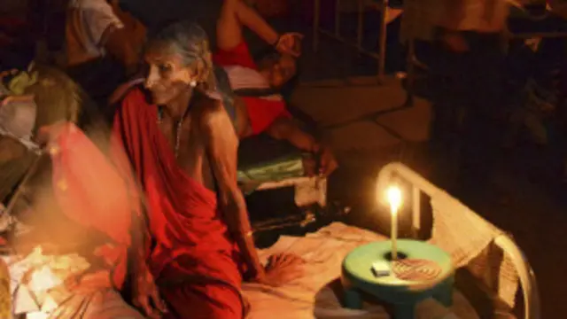 ریاست کے تیرہ اضلاع کو بجلی کی طویل بندش کا سامنا ہے