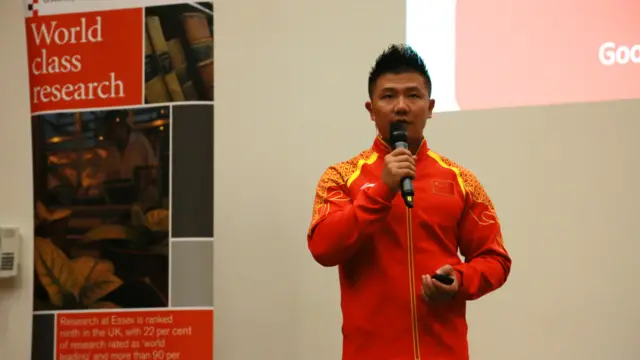 图辑：世界冠军陈一冰杨阳到访埃塞克斯大学