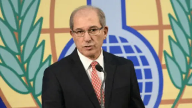 رئيس المنظمة الدولية لحظر الأسلحة الكيماوية في المؤتمر الصحفي في لاهاي 