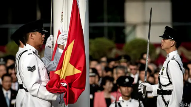 人民网发表文章说，香港发展需要“新香港人”，强调大陆的新移民为香港作出贡献。