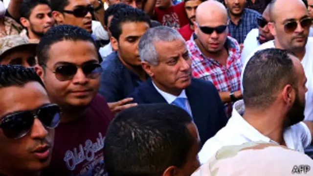 Али Зейдан возвращается в офис