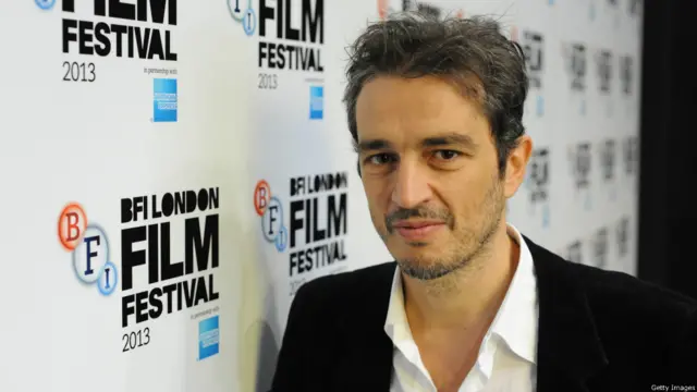 والتر فاسانو، کارگردان مستند 'برتولوچی درباره برتولوچی' که به زندگی برناردو برتولوچی، سینماگر شهیر می پردازد. این فیلم روز دهم اکتبر اکران شد. در بخش مسابقه فیلم مستند ۱۲ مستندساز برای دریافت جایزه جان گریرسن با یکدیگر رقابت دارند. 