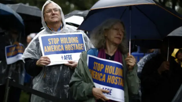 Biểu tình phản đối việc chính phủ đóng cửa