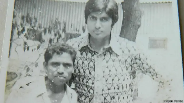 فوٹوگرافر تانبے کے ساتھ امیتابھ