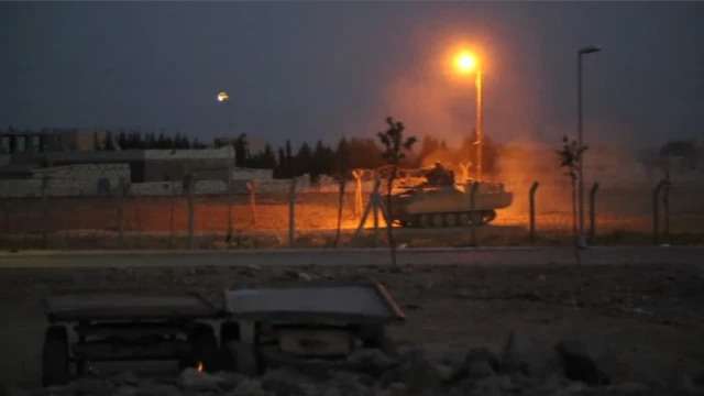 خودرو زرهی ارتش ترکیه در مرز با راس العین