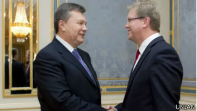 Виктор Янукович и Штефан Фюле обсуждали вопрос Тимошенко 11 октября