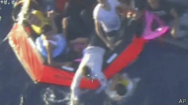 Спасательная операция у берегов Лампедузы