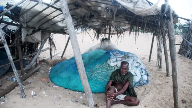 اْڑیسہ کے قدرتی آفات سے نمٹنے کے وزیر سوریا نارائن پترا نے کہا کہ ’ساحلی علاقوں میں کسی کو بھی مٹی اور کچے مکانات میں رہنے کی اجازت نہیں ہو گی۔‘