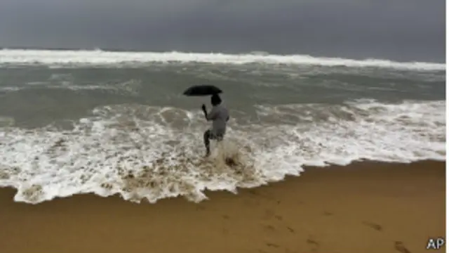 पायलिन तूफ़ान ओडीशा तट को शनिवार शाम को हिट करने वाला है.