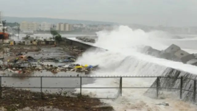 د پاييلن په نوم د دغه توپان له امله سلګونه زره کسانو خپل کورونه پرېښي
