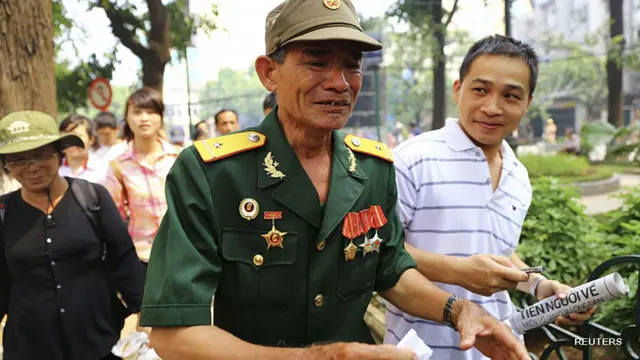 Las manifestaciones de dolor por la muerte de Giap han recordado a muchos el funeral de Ho Chi Minh. Incluso algunos especulan que este tipo de expresiones populares no se producirían por algún miembro de la actual élite gobernante.