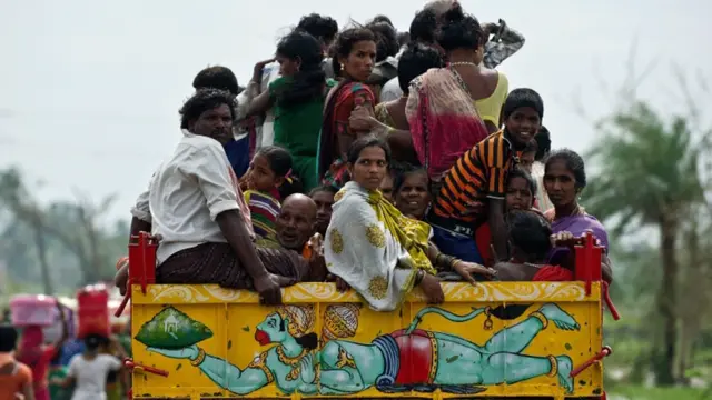 امدادی کیمپوں میں منتقل کیے جانے والے افراد نے اپنے گھروں کو واپسی بھی شروع کی ہے۔