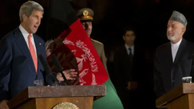 حامد کرزی و جان کری هفته پیش روی نکات عمده موافقتنامه امنیتی توافق کردند