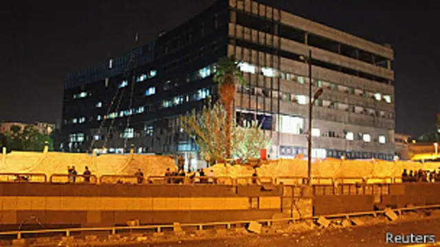 Efectos de la explosión junto al canal estatal de TV